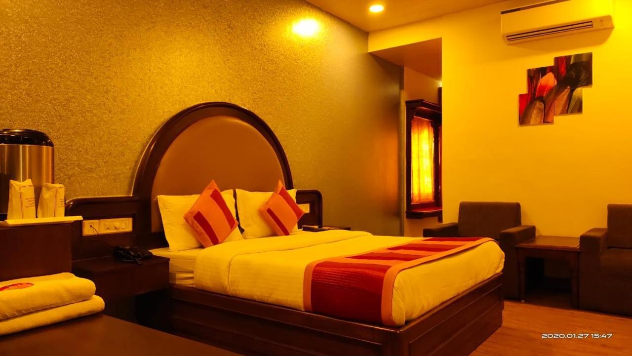 Hotel Banjara Regalia Ábú-hegy Kültér fotó