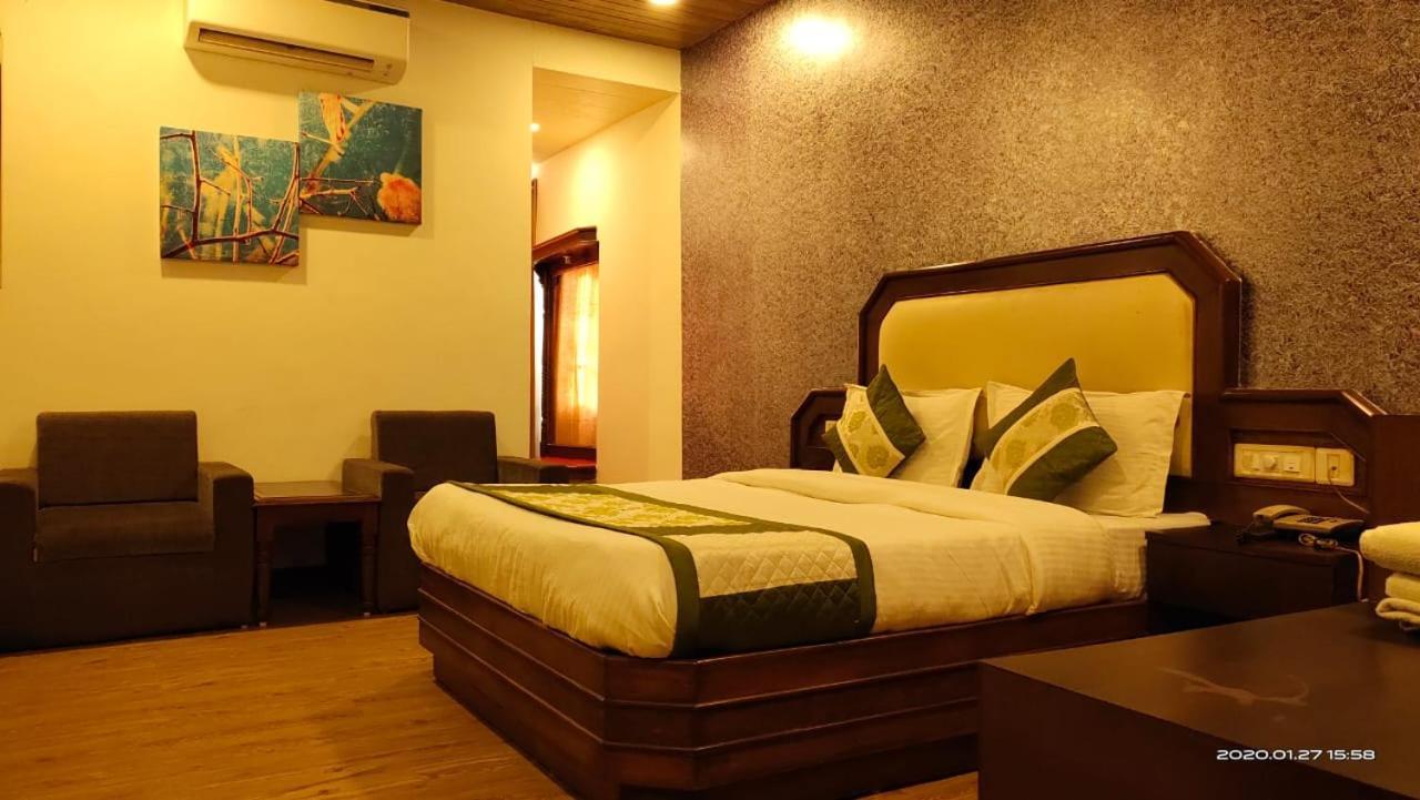 Hotel Banjara Regalia Ábú-hegy Kültér fotó