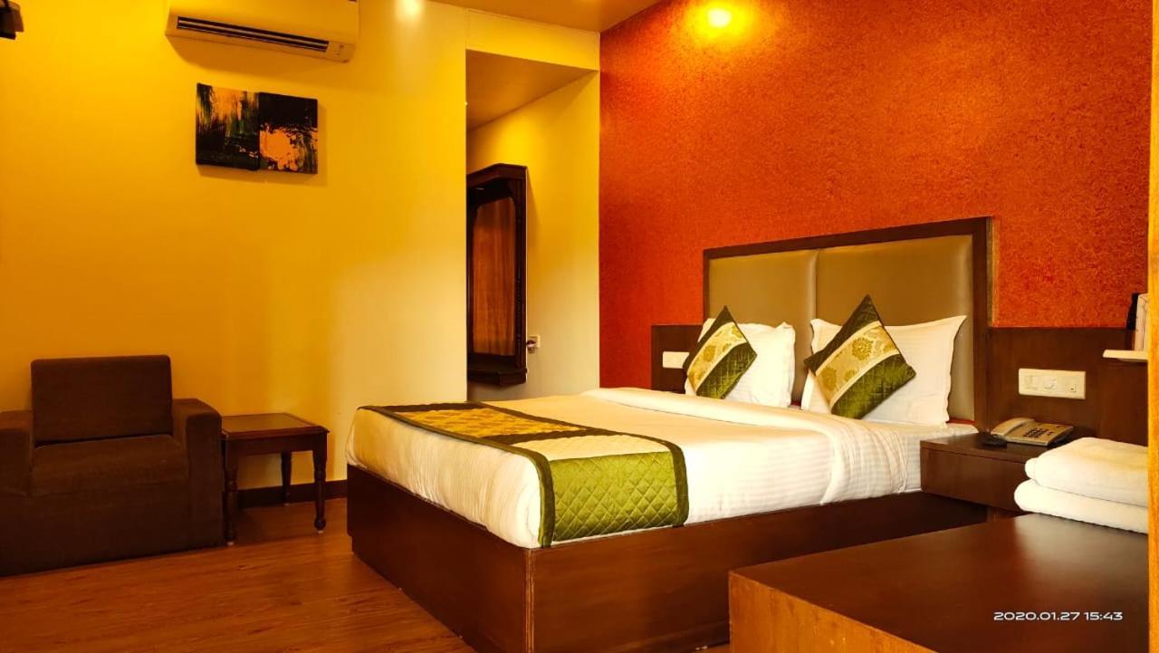 Hotel Banjara Regalia Ábú-hegy Kültér fotó